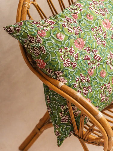 Riesenkissenbezug - Hara Grün - XL 110x55cm, in handwerklichem Blockdruck, handgefertigt in Jaipur - Kirane