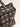 Bolsa 48h - Acolchada - Lotus Noir, primer plano de la textura acolchada artesanal