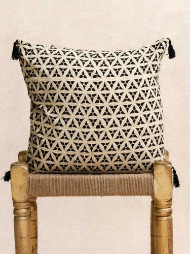 Kissenbezug Black Star 45×45 cm in handwerklichem Blockdruck, handgefertigt in Jaipur - Kirane