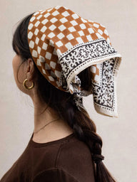 Pañuelo Damier Café en algodón block print artesanal, hecho a mano en Jaipur - Kirane