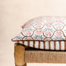 Kissenbezug Chalo 45×45 cm in handwerklichem Blockdruck, handgefertigt in Jaipur - Kirane