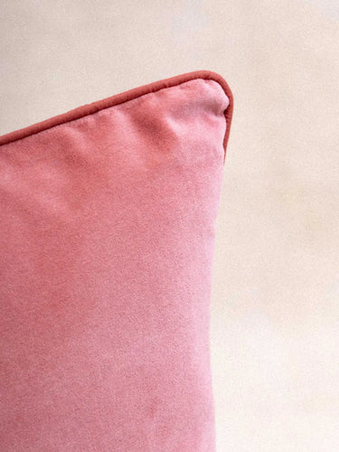 Funda de Cojín - Terciopelo - Rose Blush, detalle de la textura suave del terciopelo