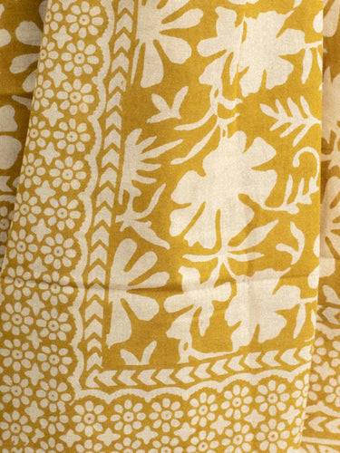 Pareo - Pañuelo - Bali Ocre, detalle del motivo block print impreso a mano