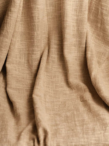 Überwurf Khadi - Sable - 120x180cm, Detail der handwerklich gewebten Khadi-Textur