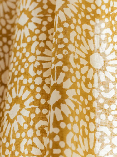 Vorhang - Yellow Sun - 110x270cm, Detail des handgedruckten Motivs mit Holzstempel