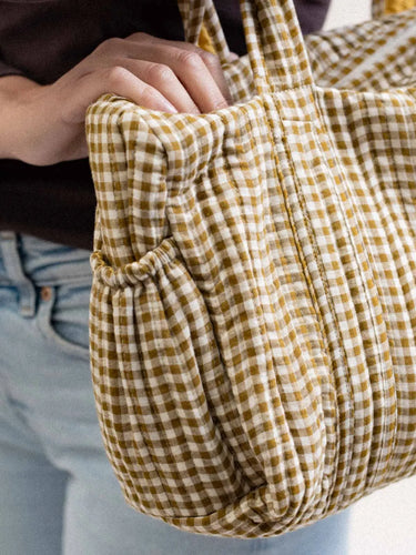 24h-Tasche - Gesteppt - Vichy café, Detail des gesteppten Blockdruckmotivs