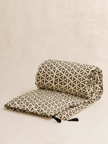 Sofa Cover - Black Star - 85x185cm, Detail des handgedruckten Blockdruckmotivs
