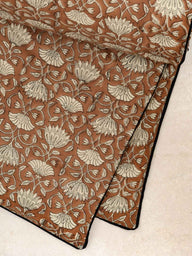 Sofabezug Lotus Café mit handwerklichem Baumwoll-Blockdruck, handgefertigt in Jaipur - Kirane
